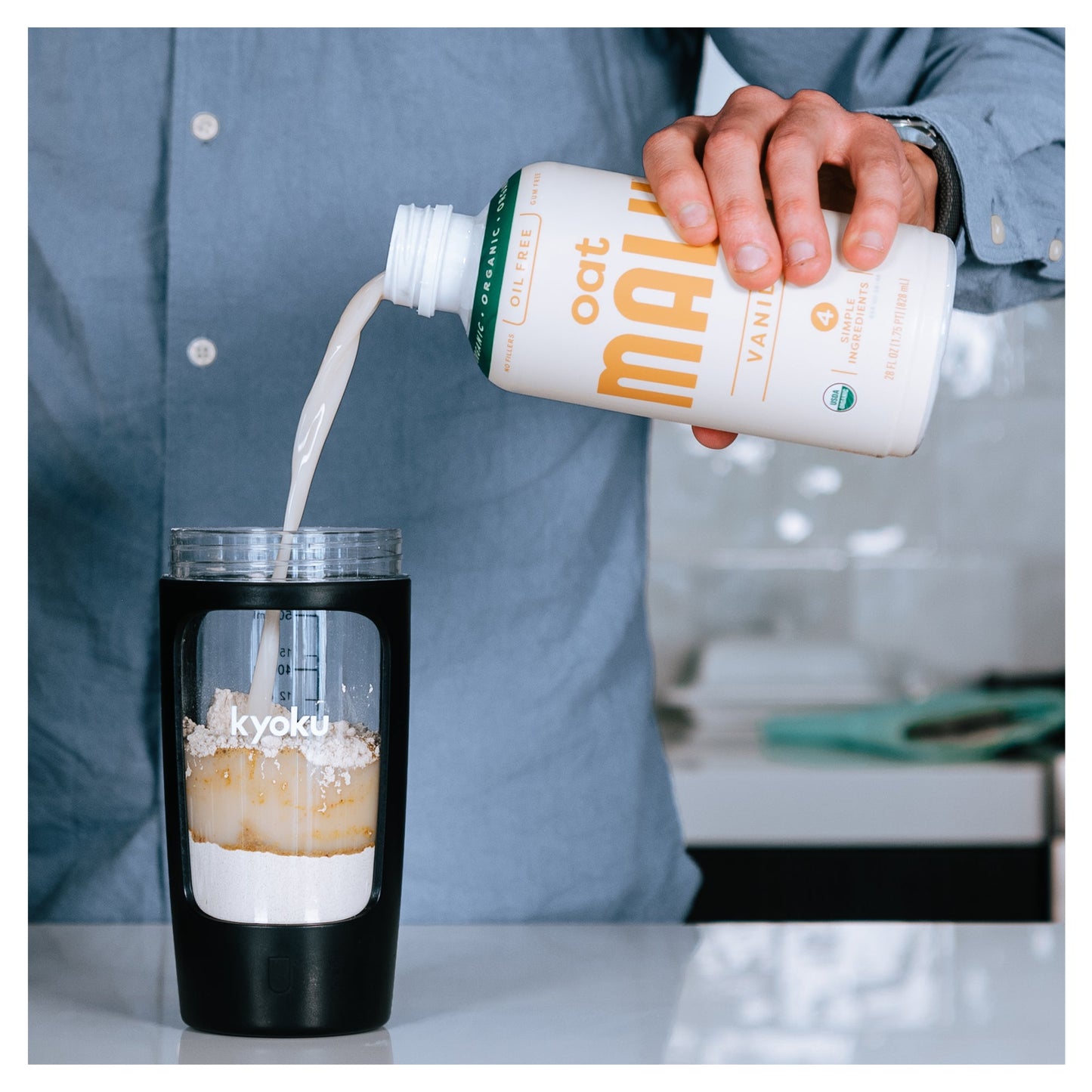 Kyoku Superfood Shake + Blender Bundle